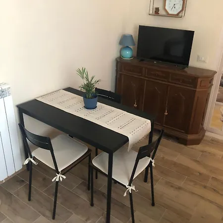 Casa Di Giose Con Garage Appartamento Caprarola