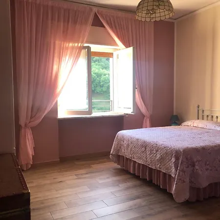 Casa Di Giose Con Garage Appartamento Caprarola